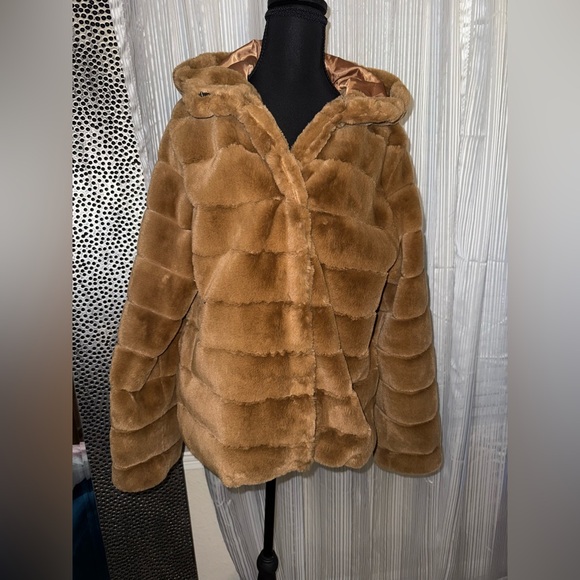 Christian Siriano Tan Teddy Jacket - Picture 1 of 3